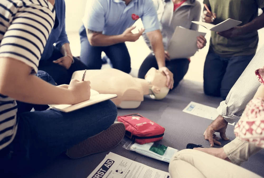 Un formateur CFSVM avec un groupe en formation